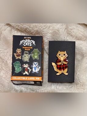 Hot Topic Horror Cats Meowster Mash Lapel Pin Set